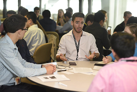 Alex Duran during one of the Scholar discussions at SSNC17